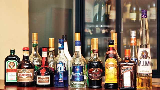 Maharashtra Government to use hologram technique to check spurious liquor