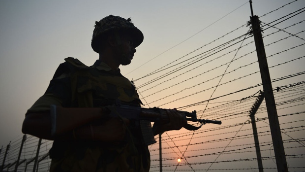 Pakistan conducts military exercise close to Indian border