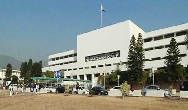 Pakistan Parliament becomes first in world to run entirely on solar power