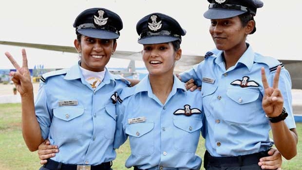 IAF creates history by inducting 3 women fighter pilots for first time IAF creates history by inducting 3 women fighter pilots for first time