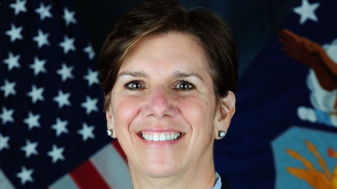 General Lori Robinson nominated as first US female combatant Chief General Lori Robinson nominated as first US female combatant Chief